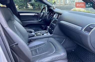 Позашляховик / Кросовер Audi Q7 2010 в 