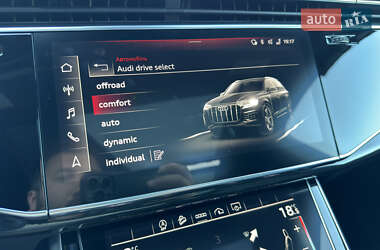 Внедорожник / Кроссовер Audi Q7 2021 в 