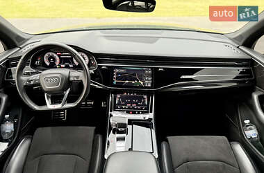 Позашляховик / Кросовер Audi Q7 2020 в 