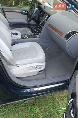 Внедорожник / Кроссовер Audi Q7 2013 в 
