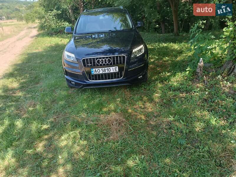Внедорожник / Кроссовер Audi Q7 2013 в Мукачево