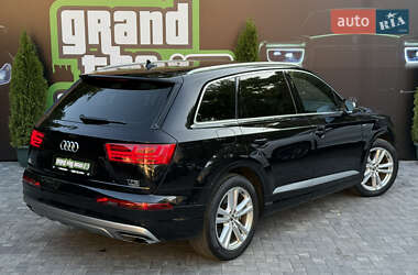 Внедорожник / Кроссовер Audi Q7 2016 в 
