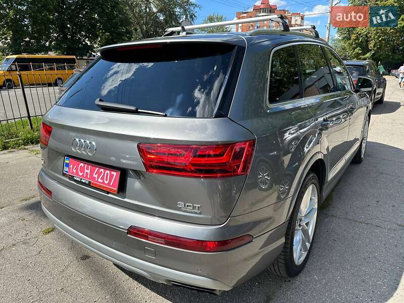 Позашляховик / Кросовер Audi Q7 2016 в Полтаві