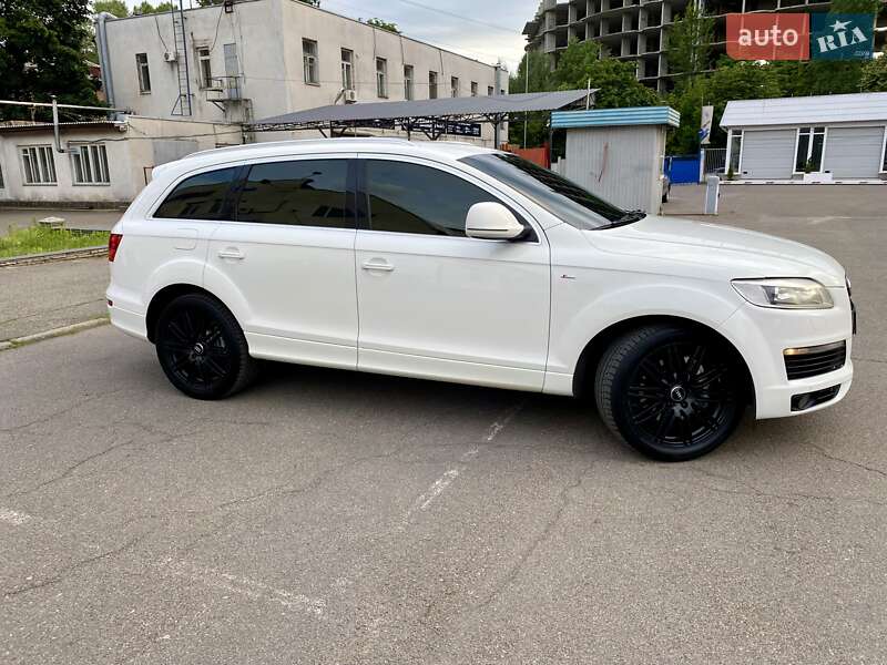 Внедорожник / Кроссовер Audi Q7 2008 в Киеве
