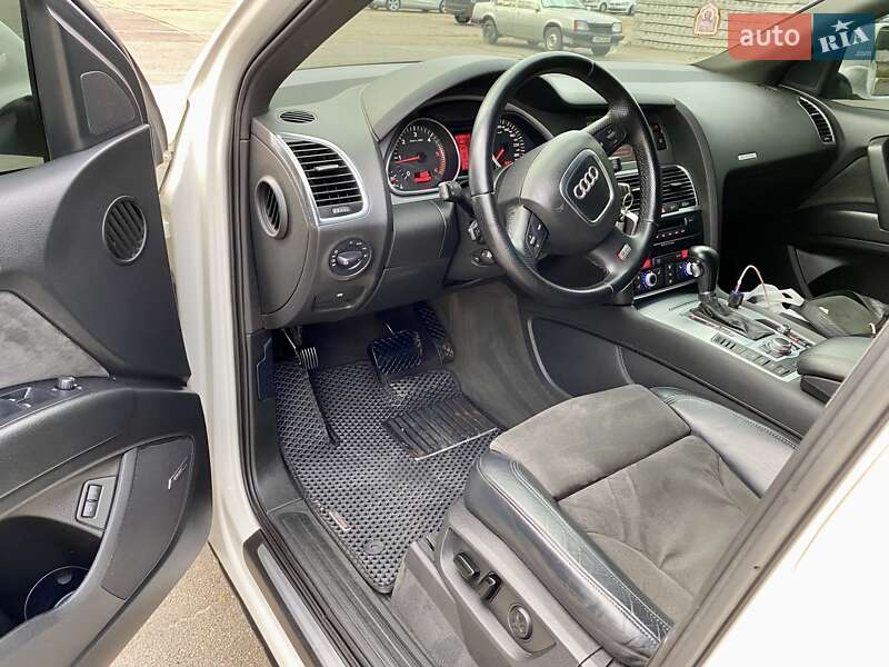 Внедорожник / Кроссовер Audi Q7 2008 в Киеве
