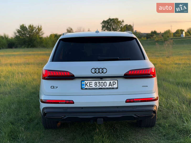 Внедорожник / Кроссовер Audi Q7 2022 в Киеве