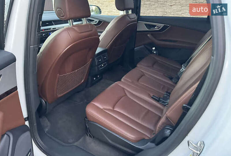 Позашляховик / Кросовер Audi Q7 2019 в Києві