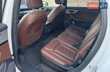 Внедорожник / Кроссовер Audi Q7 2019 в 
