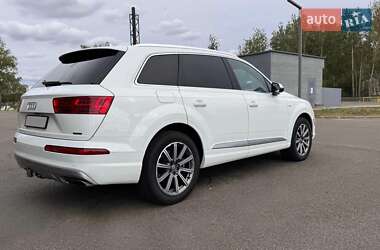Внедорожник / Кроссовер Audi Q7 2019 в 