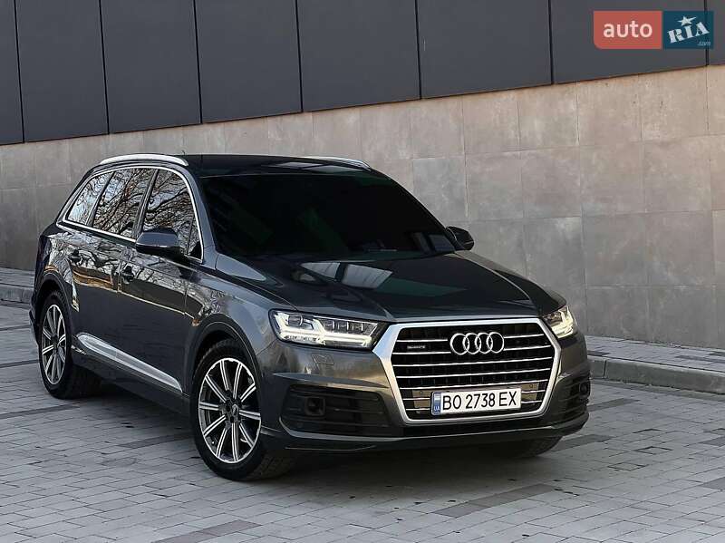 Позашляховик / Кросовер Audi Q7 2016 в Тернополі