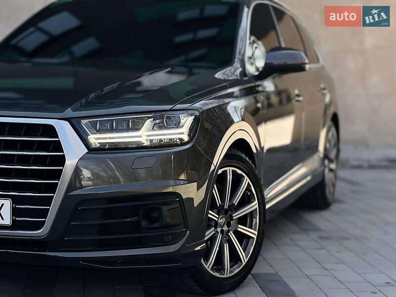Позашляховик / Кросовер Audi Q7 2016 в Тернополі