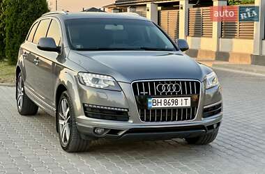Внедорожник / Кроссовер Audi Q7 2011 в 