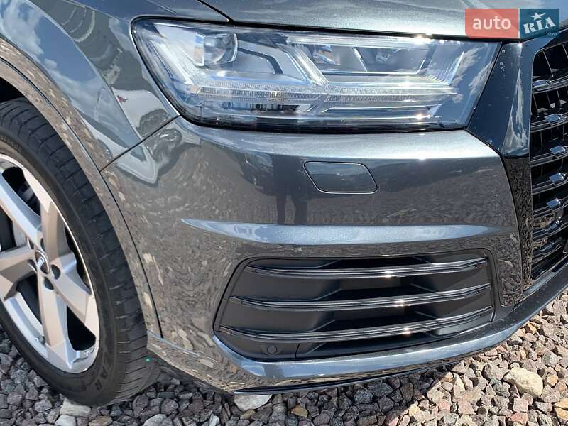 Внедорожник / Кроссовер Audi Q7 2017 в Львове