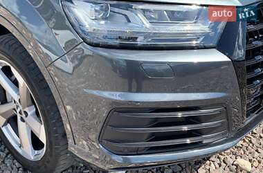 Внедорожник / Кроссовер Audi Q7 2017 в 