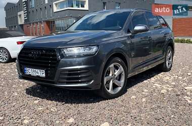 Внедорожник / Кроссовер Audi Q7 2017 в 