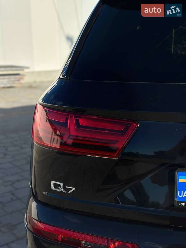 Внедорожник / Кроссовер Audi Q7 2016 в Львове