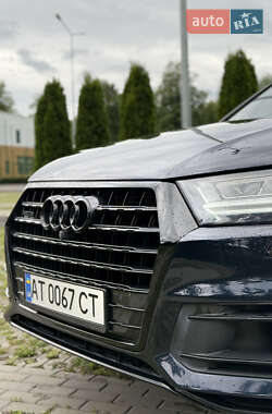Внедорожник / Кроссовер Audi Q7 2016 в 