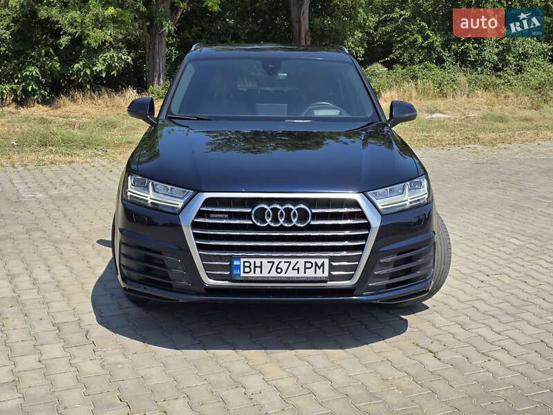 Внедорожник / Кроссовер Audi Q7 2016 в Одессе