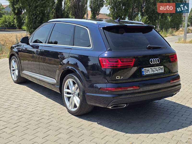 Внедорожник / Кроссовер Audi Q7 2016 в Одессе