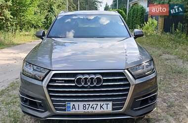 Внедорожник / Кроссовер Audi Q7 2016 в 