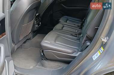 Внедорожник / Кроссовер Audi Q7 2016 в 