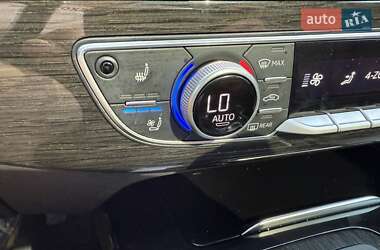 Внедорожник / Кроссовер Audi Q7 2017 в 