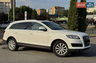 Внедорожник / Кроссовер Audi Q7 2012 в 