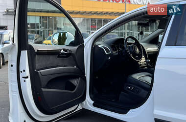 Внедорожник / Кроссовер Audi Q7 2012 в 