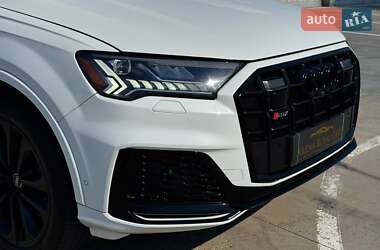 Внедорожник / Кроссовер Audi Q7 2021 в 