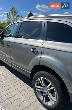 Внедорожник / Кроссовер Audi Q7 2014 в 