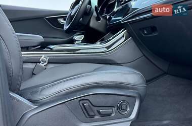 Внедорожник / Кроссовер Audi Q7 2021 в 
