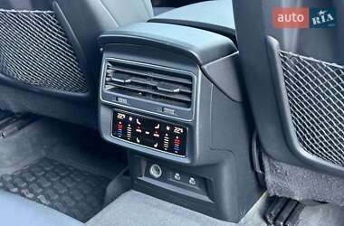Внедорожник / Кроссовер Audi Q7 2021 в 