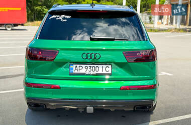 Внедорожник / Кроссовер Audi Q7 2016 в 
