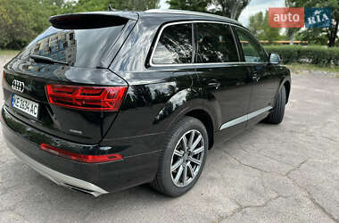 Внедорожник / Кроссовер Audi Q7 2018 в 