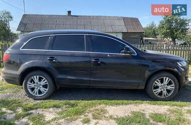 Внедорожник / Кроссовер Audi Q7 2010 в 