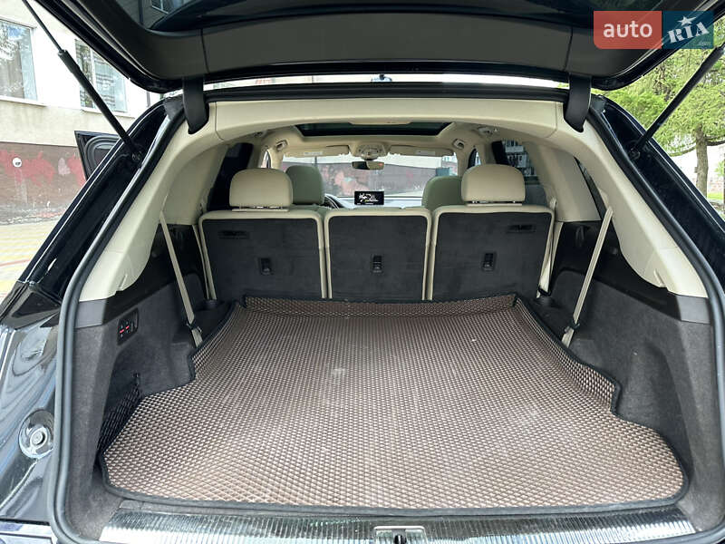 Позашляховик / Кросовер Audi Q7 2016 в Звягелі
