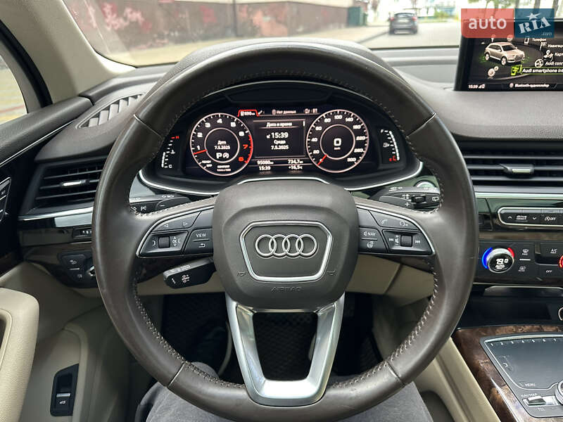 Позашляховик / Кросовер Audi Q7 2016 в Звягелі