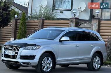 Позашляховик / Кросовер Audi Q7 2011 в 