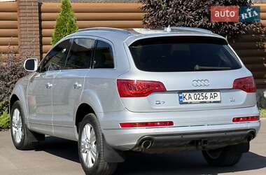 Позашляховик / Кросовер Audi Q7 2011 в 