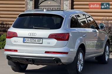 Позашляховик / Кросовер Audi Q7 2011 в 