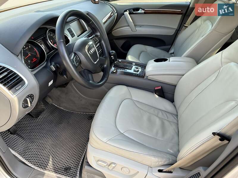 Внедорожник / Кроссовер Audi Q7 2011 в Киеве