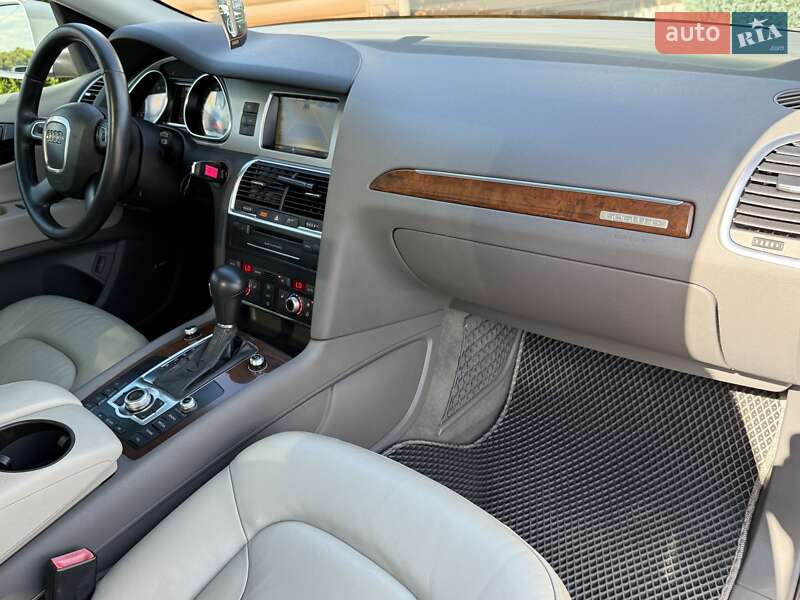 Внедорожник / Кроссовер Audi Q7 2011 в Киеве