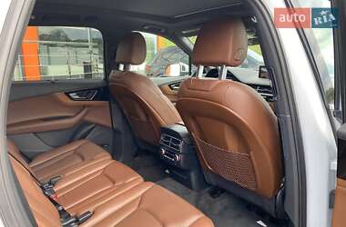 Позашляховик / Кросовер Audi Q7 2016 в 