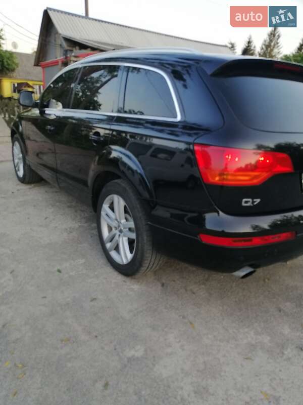 Позашляховик / Кросовер Audi Q7 2006 в Гайсину