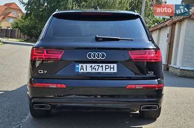 Позашляховик / Кросовер Audi Q7 2016 в 
