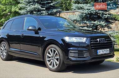 Позашляховик / Кросовер Audi Q7 2016 в 