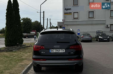 Позашляховик / Кросовер Audi Q7 2012 в 