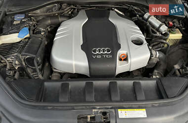 Позашляховик / Кросовер Audi Q7 2012 в 