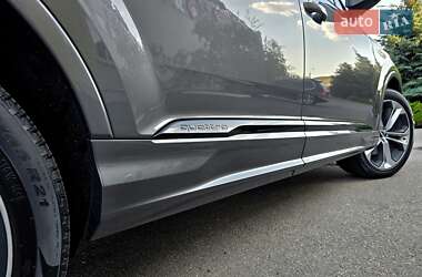 Позашляховик / Кросовер Audi Q7 2020 в 