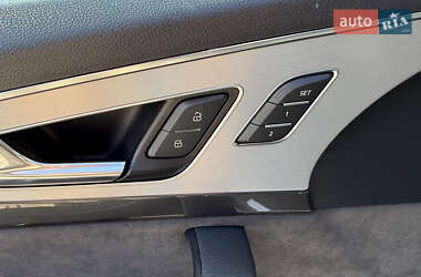 Внедорожник / Кроссовер Audi Q7 2017 в 